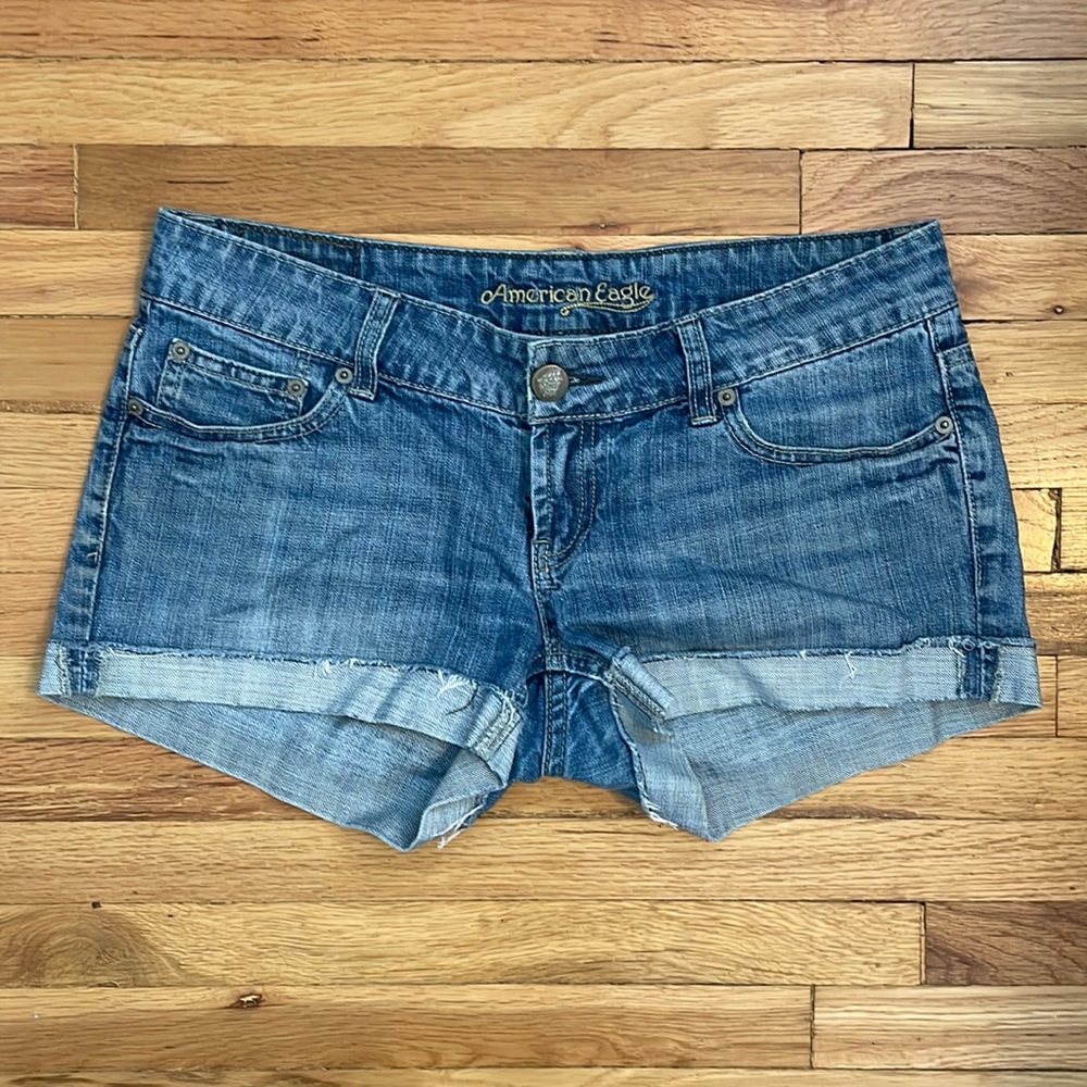 American eagle denim shorts - size 6